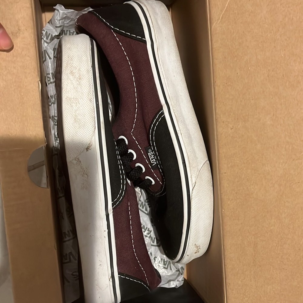 Vans - Picture 2 of 3